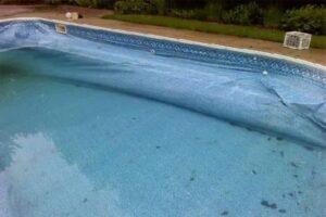 Pool with Floating Liner